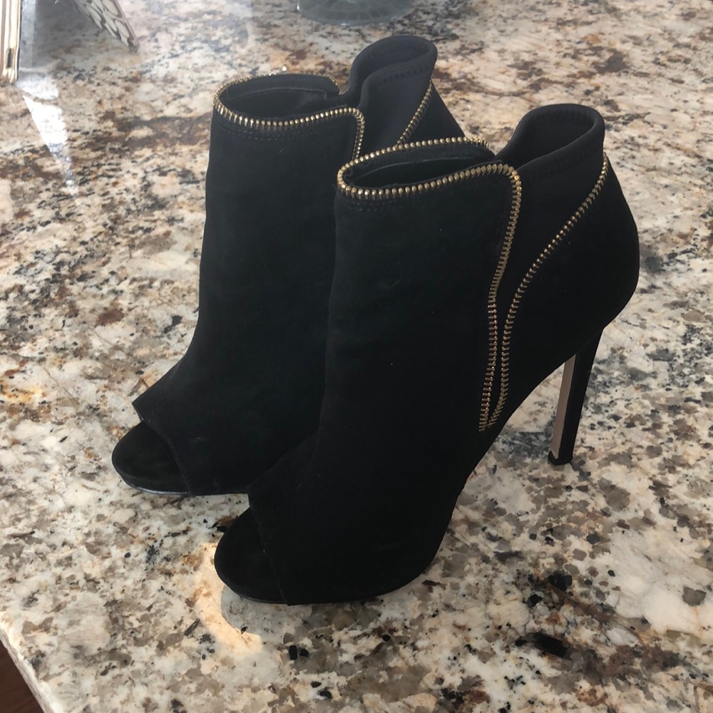 Peep Toe Black/Gold Zipper Bootie